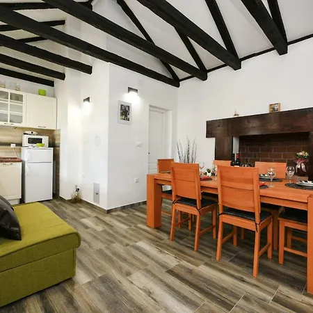 Green Oasis Villa