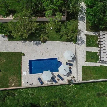 Green Oasis Villa *